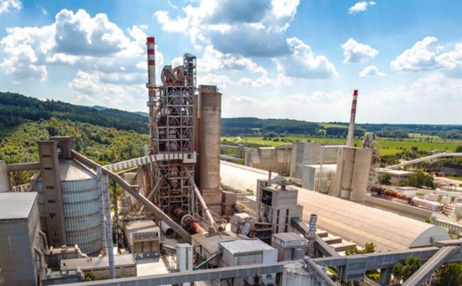 Cementárne spotrebujú státisíce ton paliva vyrobeného z odpadu, časť musia dovážať zo zahraničia